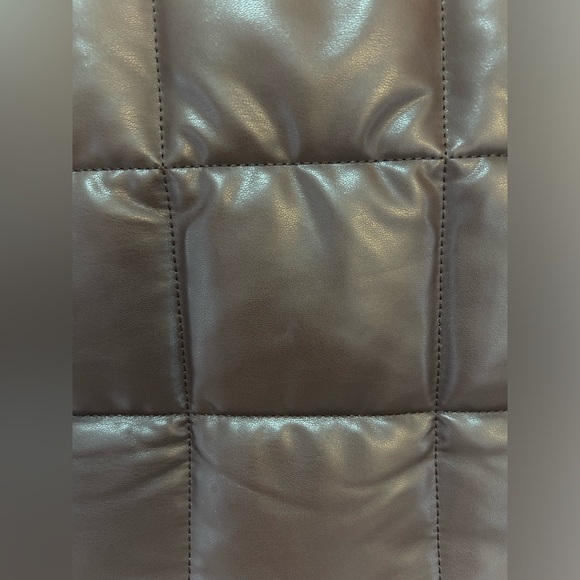 NWT Victoria’s Secret Quilted Tote Bag - Picture 9 of 10